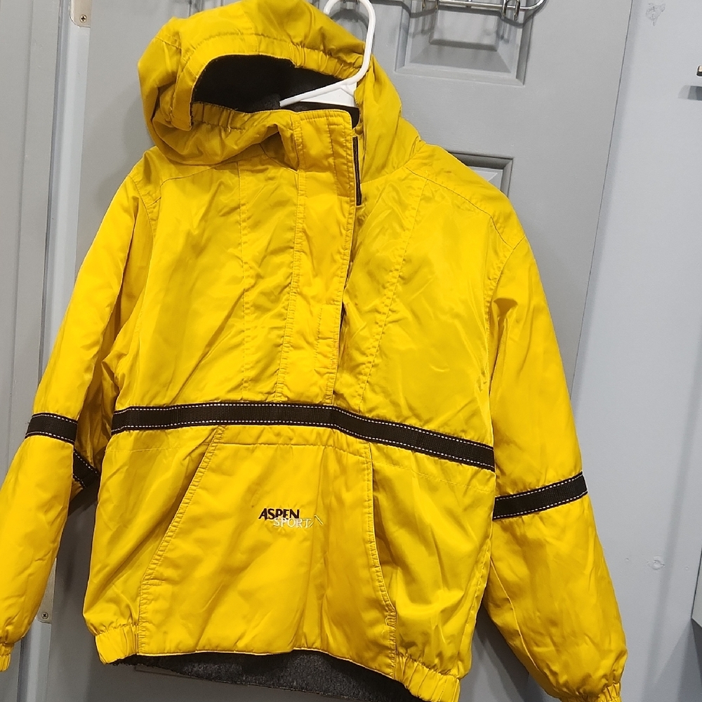Vintage Aspen Sport Yellow Gold Black Gray Coat